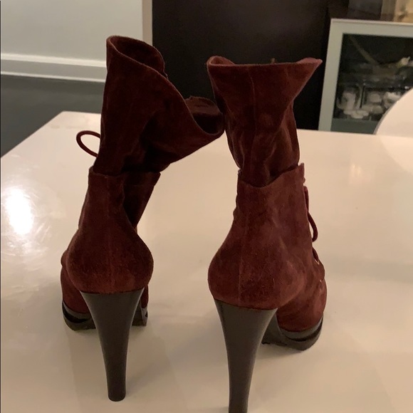 Boots - Picture 3 of 4